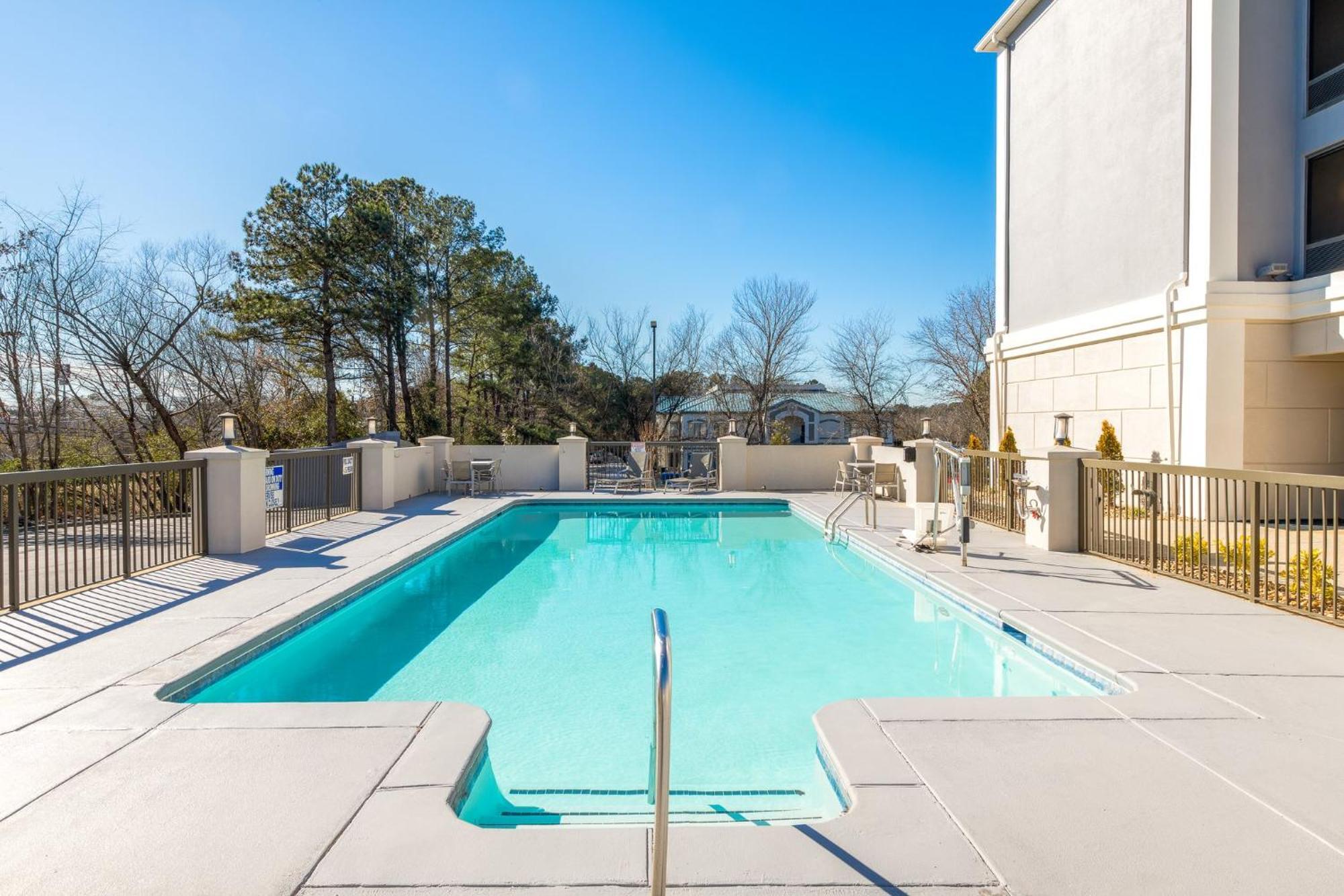 Holiday Inn Express Atlanta West - Theme Park Area By Ihg Lithia Springs Εξωτερικό φωτογραφία